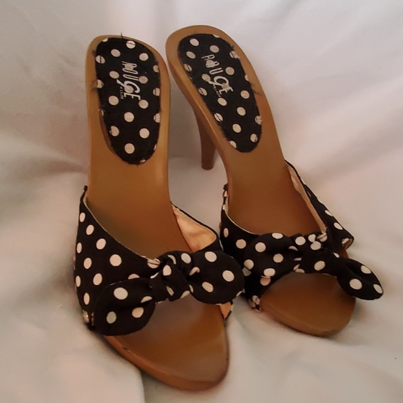 Rouge Helium Shoes - Fun polka dot black and white heels